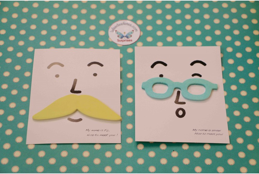 Carte de 30 mini post-it moustache - lunette & moustache