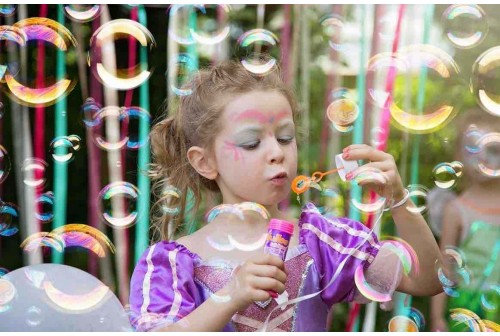 Maquillage enfants : la Princesse aux pinceaux à la Foire aux Vins