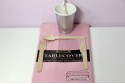 Nappe rose en plastique